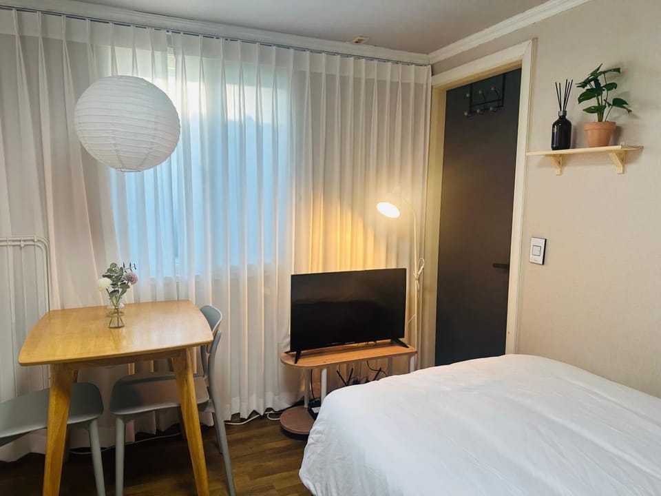 Stay Cozy Corner Gangnam, Suseo, Ilwon-dong, Samsung Hospital, a 7-minute walk from Daecheong Statio Apartment in Seoul