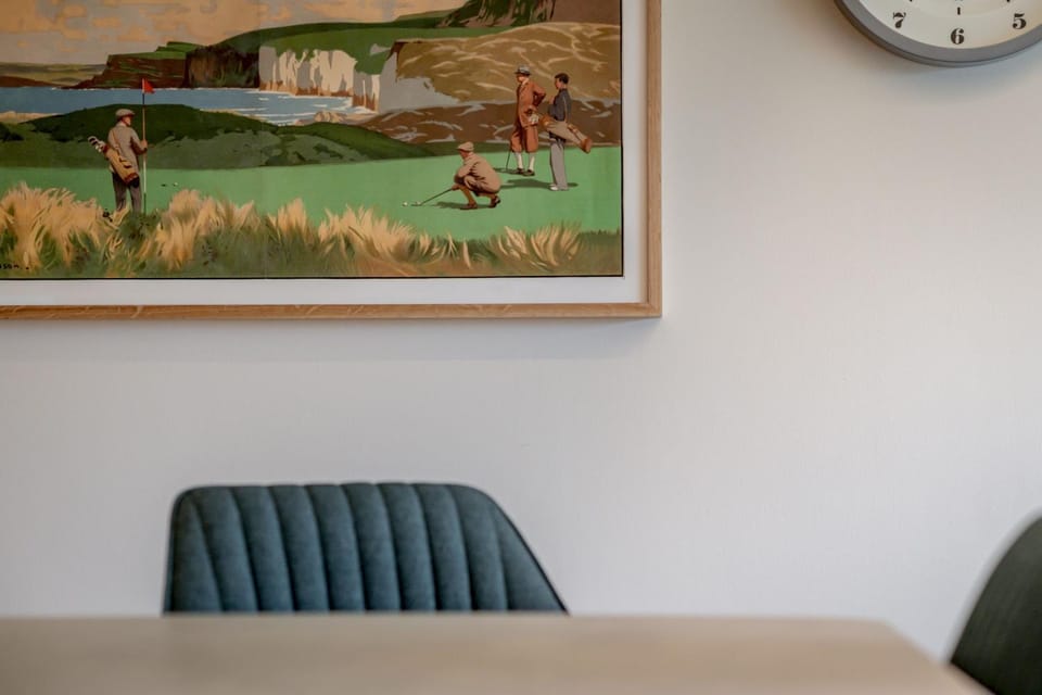 Living room, Decorative detail, Seating area