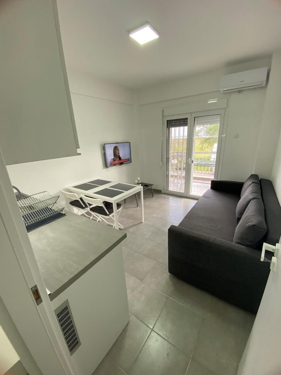 TV and multimedia, Living room, air conditioner