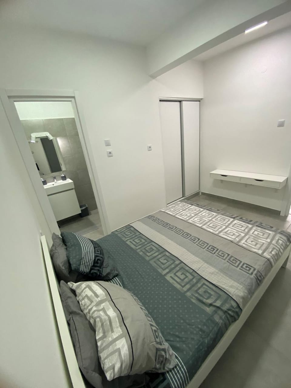 Bedroom, wardrobe