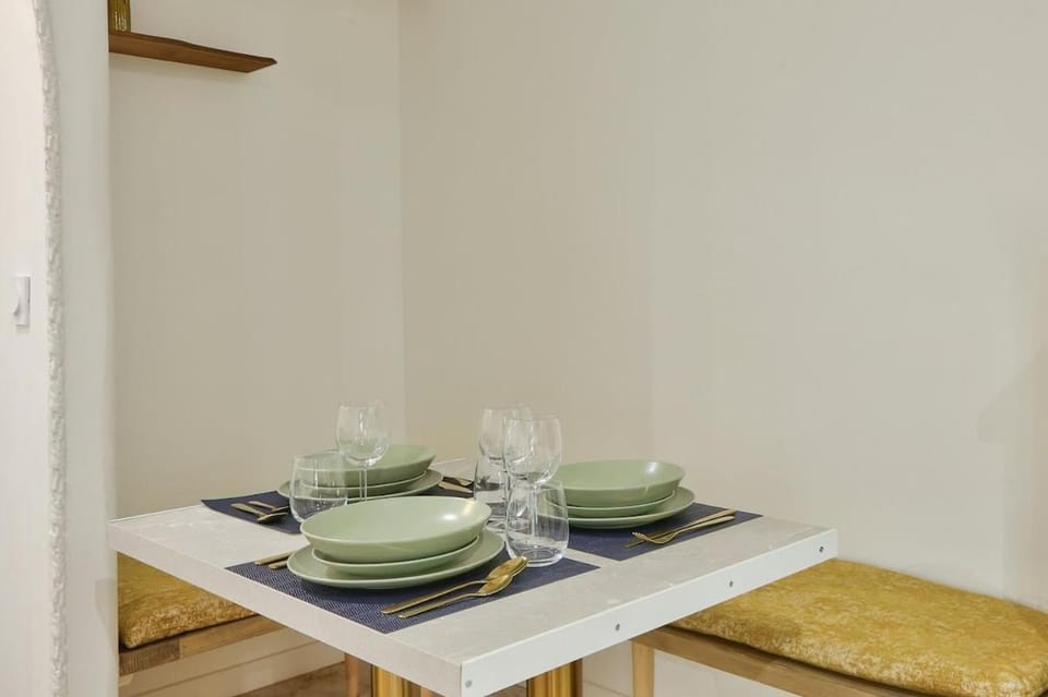 Charmant Appartement Sacrée Coeur Montmartre Apartment in Paris