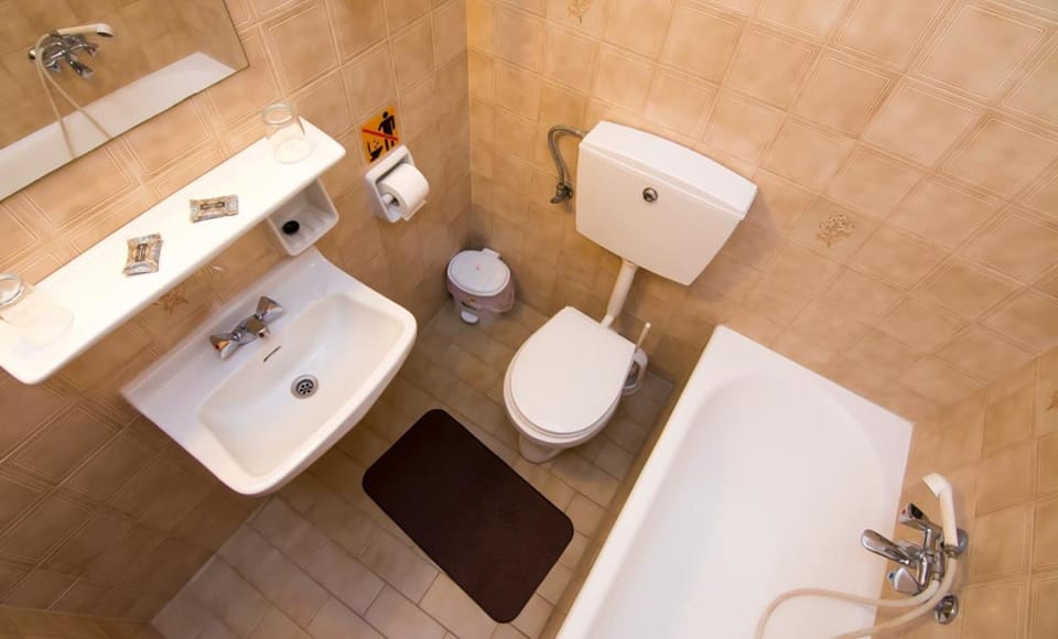 Toilet, Bathroom, Bath, towels