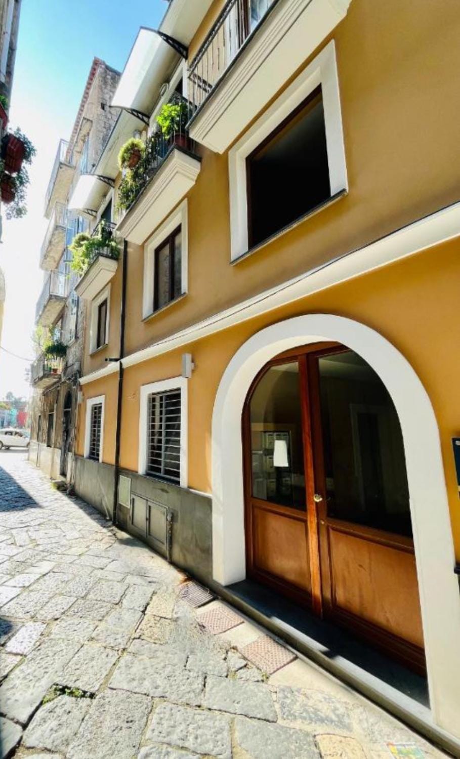 Neighbourhood, Street view