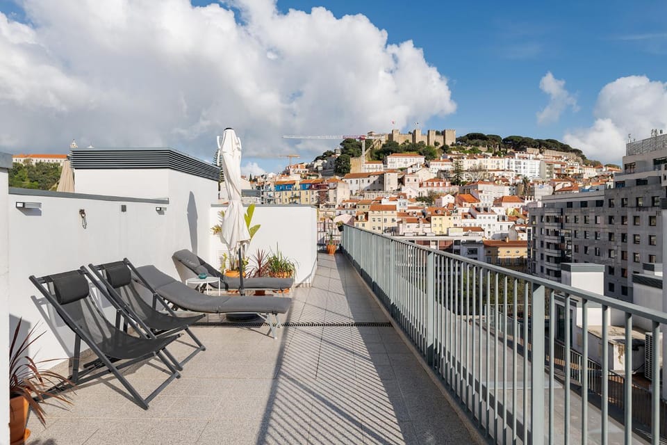 Penthouse For The City Lovers - Castle View & Parking Apartment in Lisbon