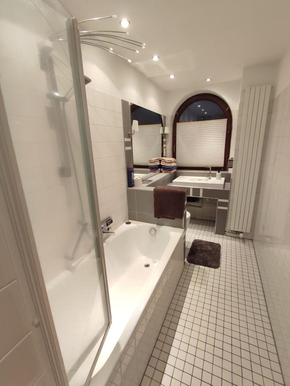 Elegant, Suite, Swimming Pool Apartment in Wiesbaden