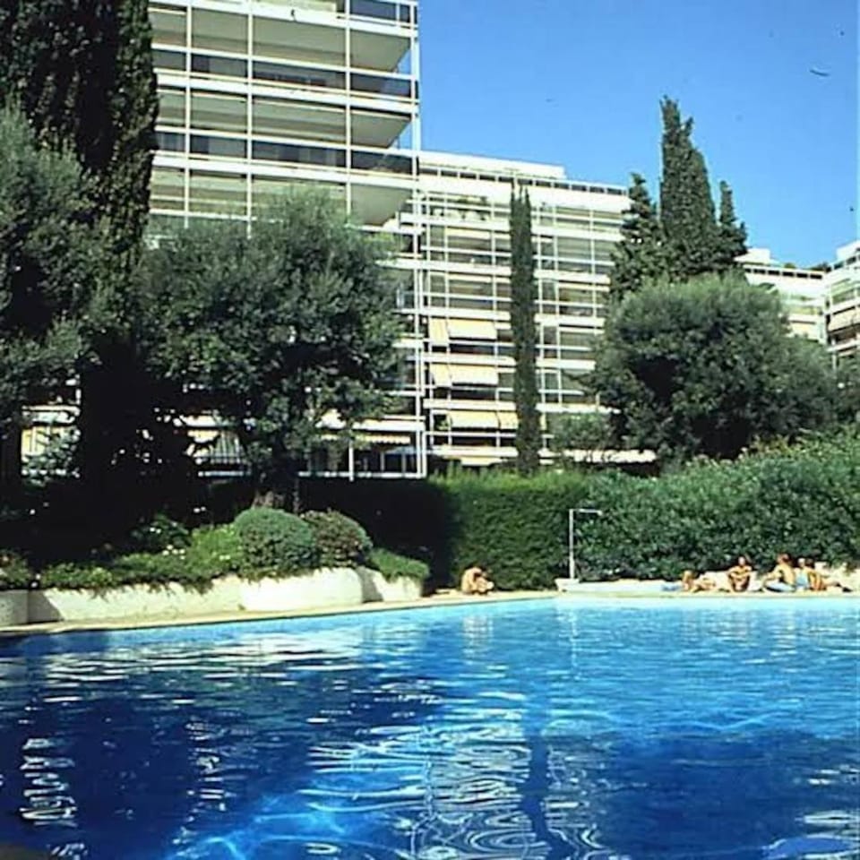 CANELLE- Beau 2p,tout confort, vue mer, piscine Apartment in Antibes