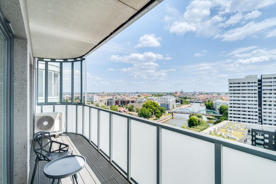 Rent Invest - Quorum Apartamenty Parking Klimatyzacja Apartment in Wroclaw