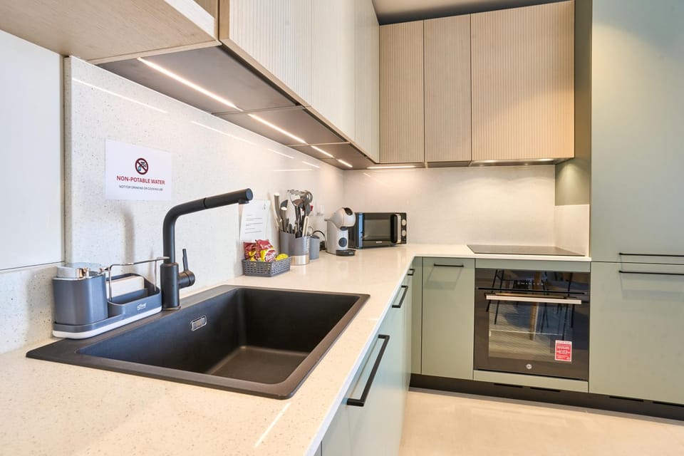 Kitchen or kitchenette, kitchen