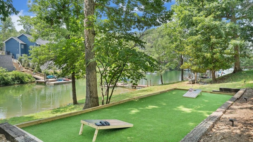 Lake view, Area and facilities