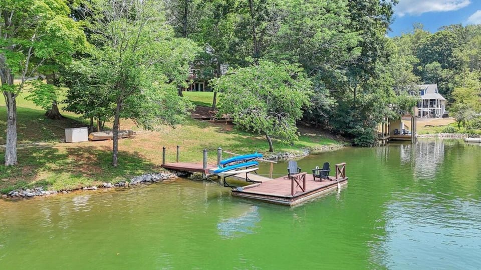 Lake view, Area and facilities