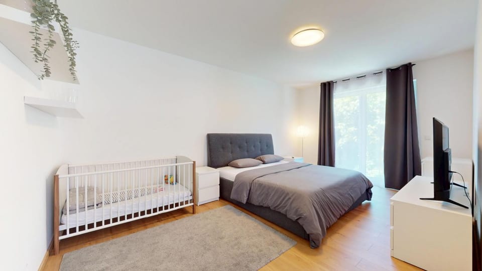Bed, Photo of the whole room, Bedroom, cot