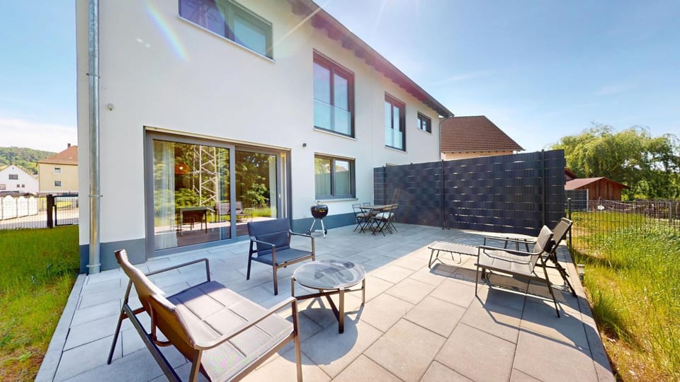 Property building, Day, Garden, Balcony/Terrace, Garden view, sunbed