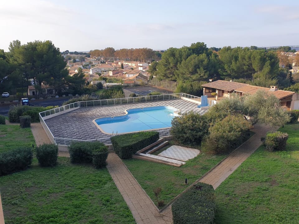 City view, Garden view, Landmark view, Pool view, Swimming pool, Parking, sunbed