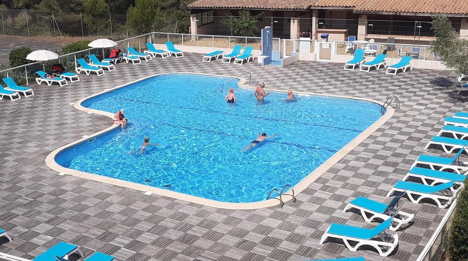 BBQ facilities, Garden, Solarium, Swimming pool, sunbed