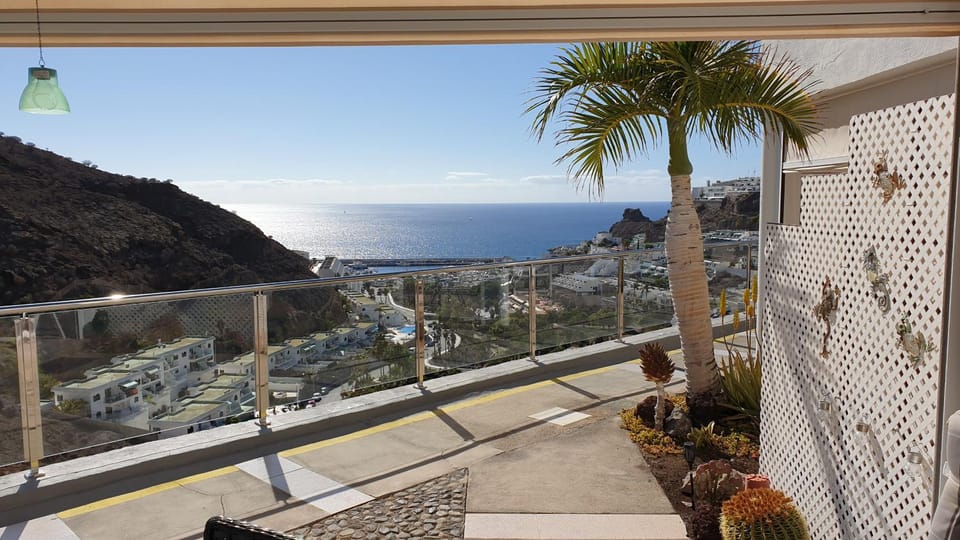 Apartman VERA - Beautiful Sunshine And Sea View Apartment in Puerto Rico de Gran Canaria