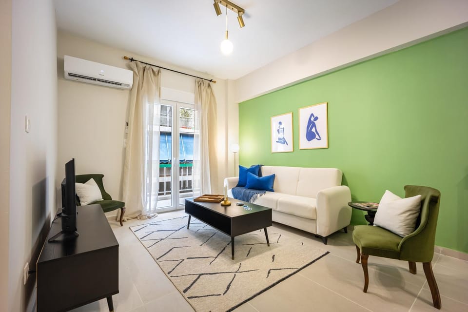 TV and multimedia, Seating area