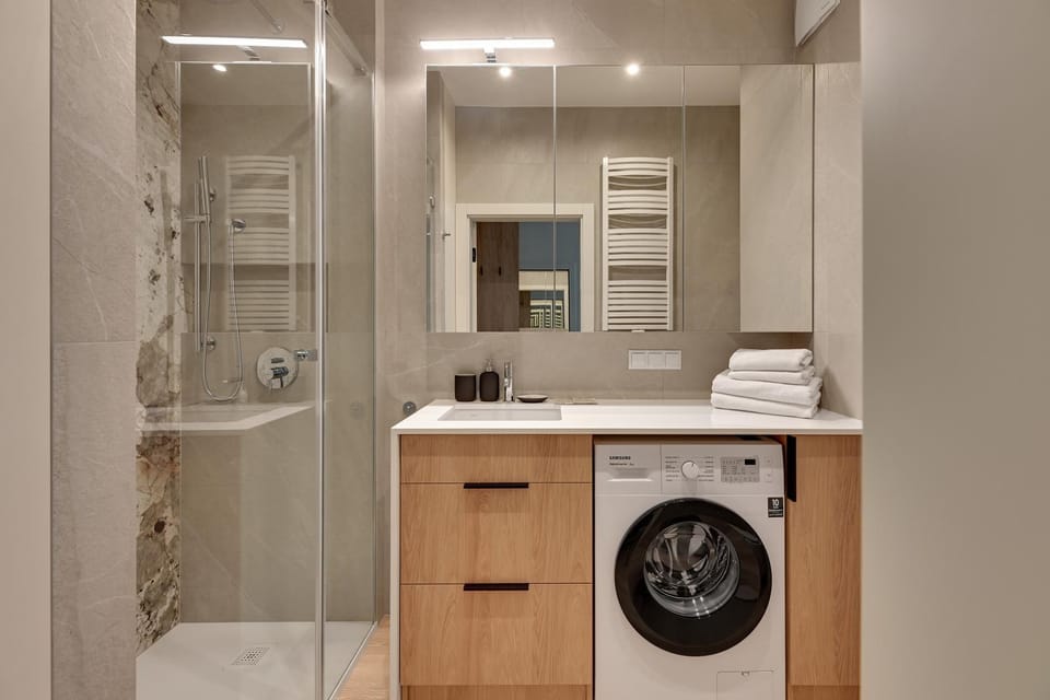 Bathroom, washing machine