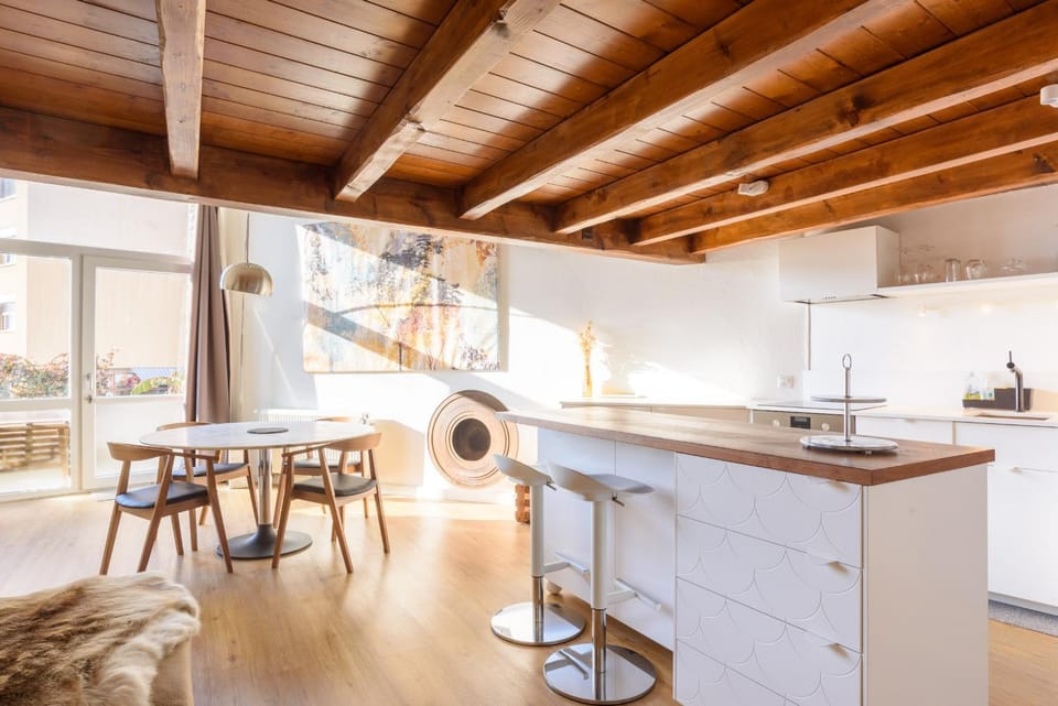 Rue du Centre - Lumineux appartement duplex Centre Montreux Apartment in Montreux