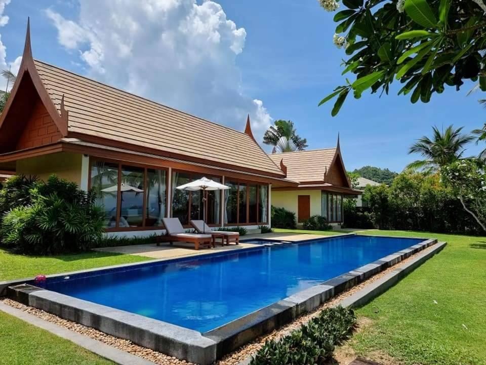 MJ Beautiful sunset beach house Villa in Ko Samui