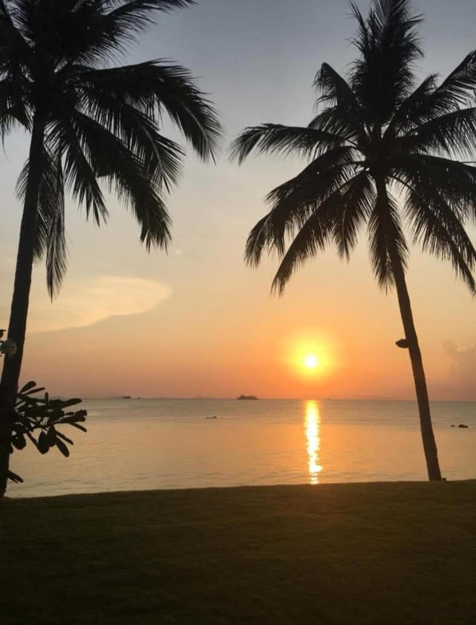 MJ Beautiful sunset beach house Villa in Ko Samui