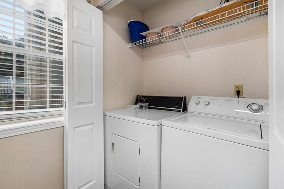 Lakeside Laziness 28-4 By SDC, Big Deck, Pool, Hot Tub, Pets Ok, Resort On Lake Apartment in Indian Point