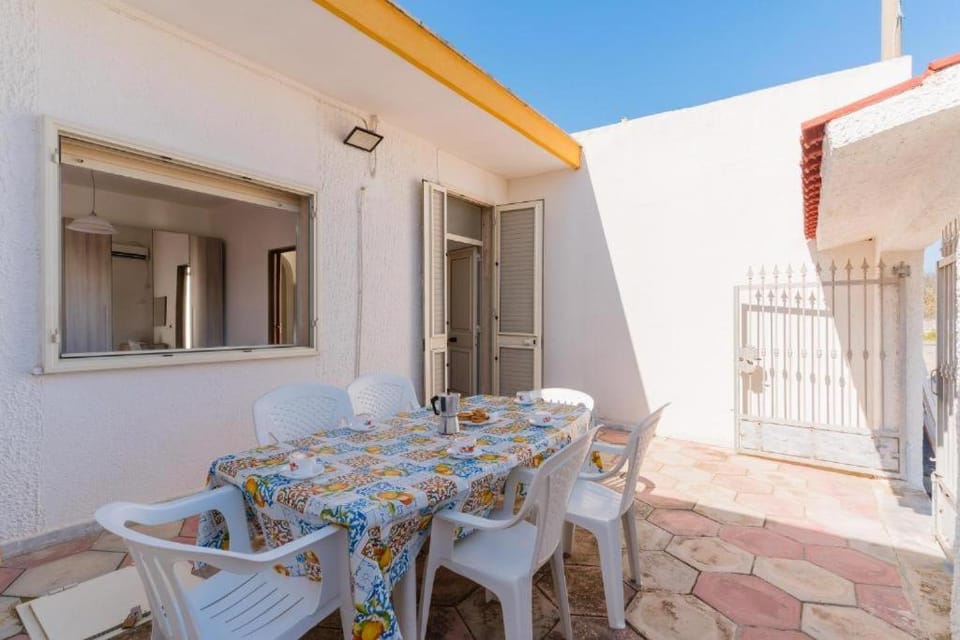Villino Nina House in Torre Lapillo