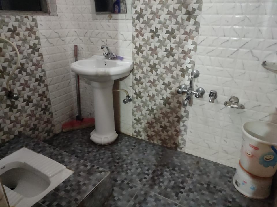 Toilet, Bathroom