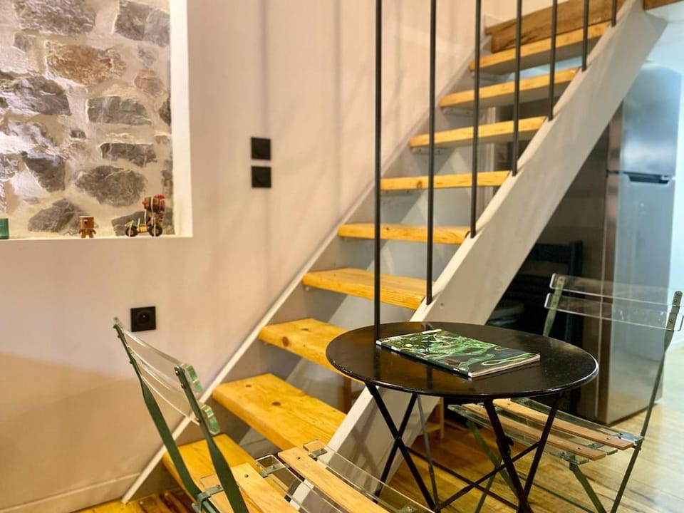 'Le loft' Jacuzzi standing en centre ville Apartment in Occitanie