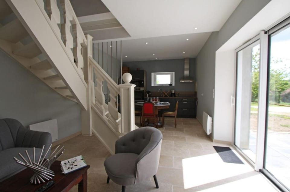 Seating area, kitchen