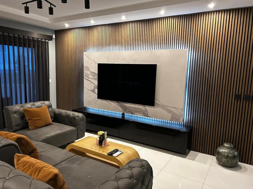 Living room, Evening entertainment