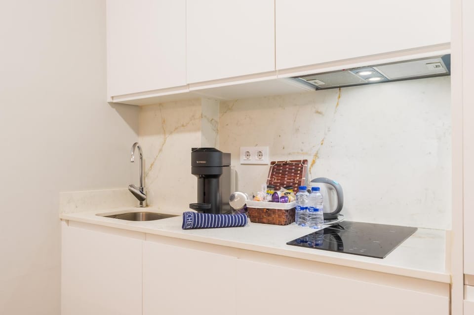 Coffee/tea facilities, Kitchen or kitchenette