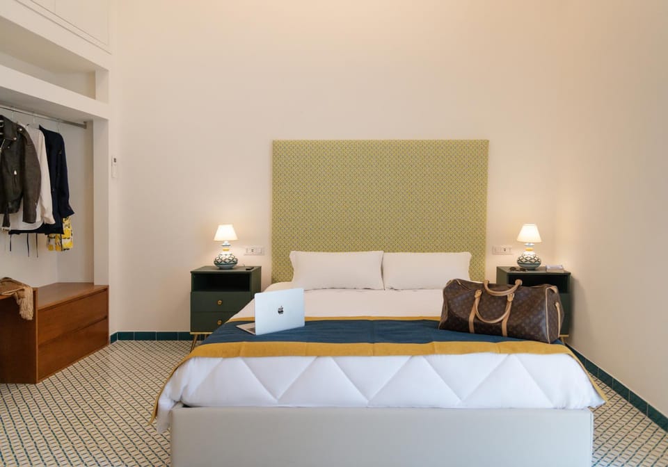Bed, Bedroom, wardrobe