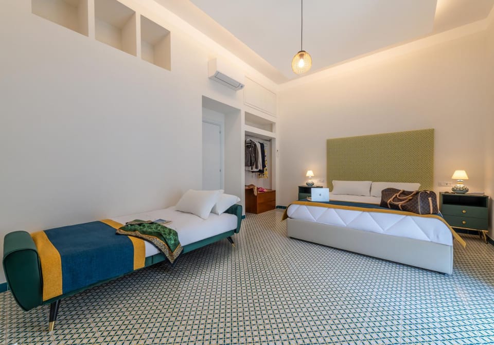 Photo of the whole room, Bedroom, air conditioner