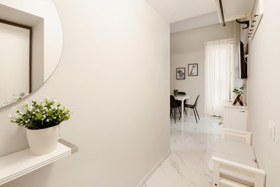Victoria's place with terrace - San Pietro Station Apartment in Rome