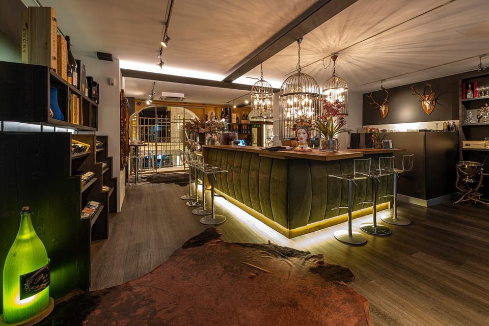 Lounge or bar