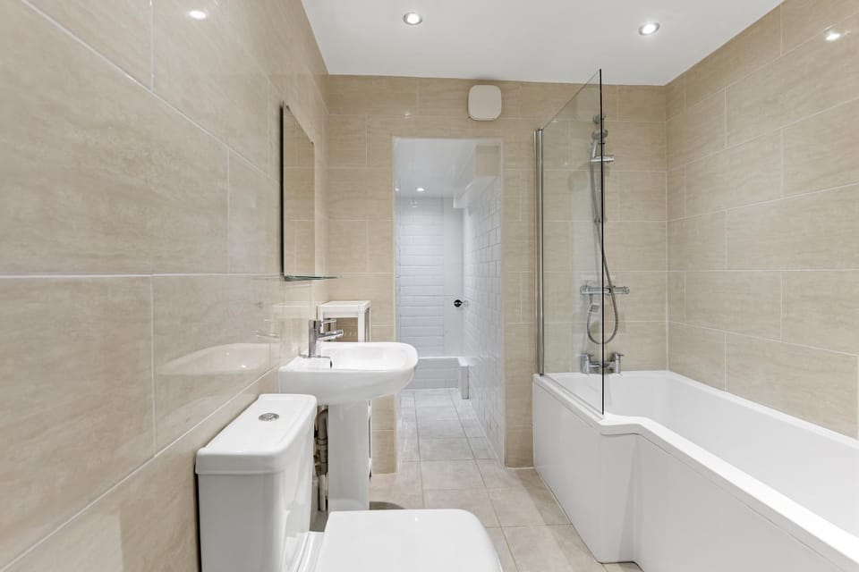 Shower, Bathroom, Bath, towels