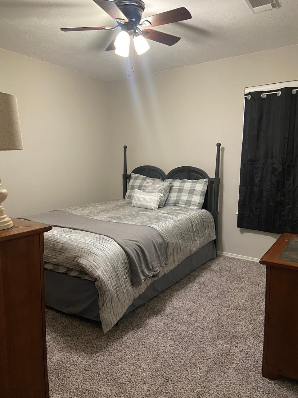 Bed, Photo of the whole room