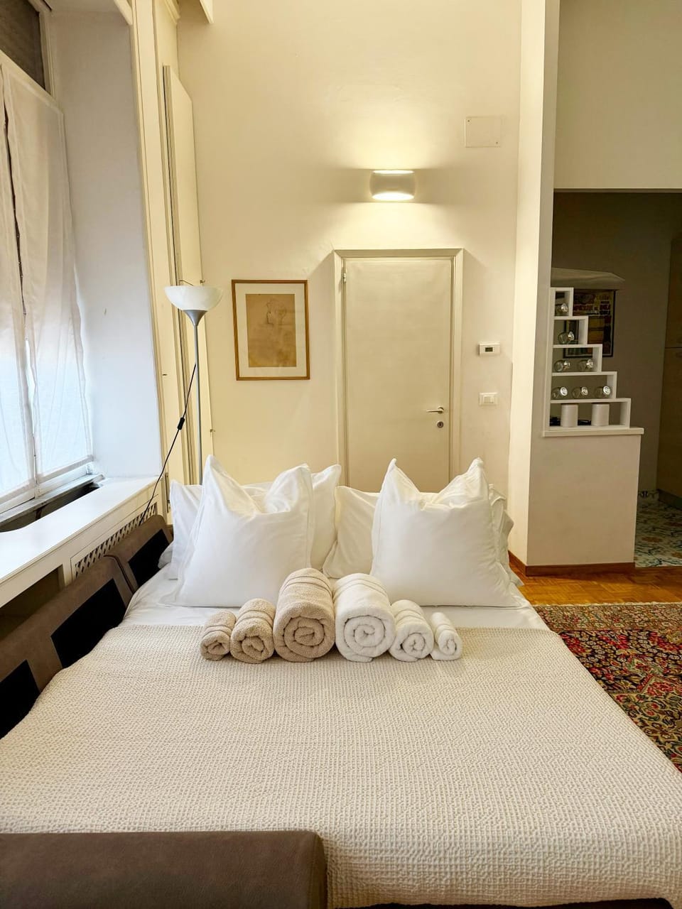 Bed, Living room, Lounge or bar, towels