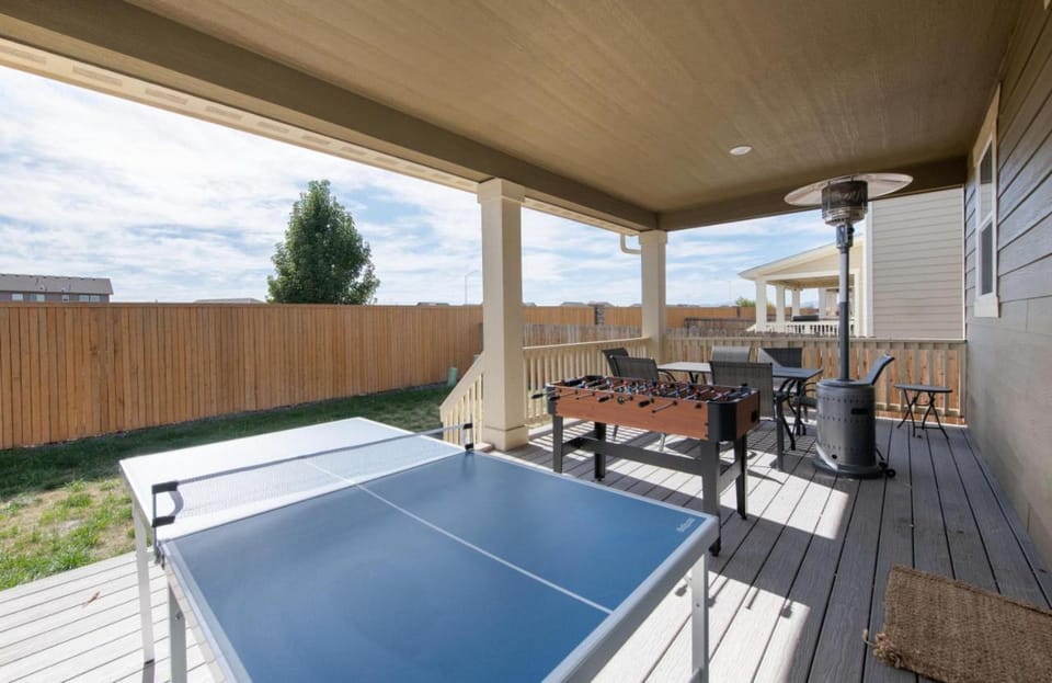 Patio, Table tennis, Balcony/Terrace, Dining area