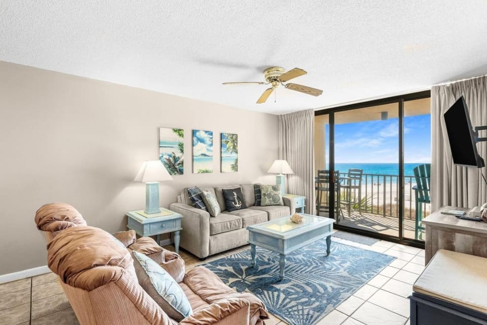 TV and multimedia, Balcony/Terrace, Living room, Seating area, Sea view