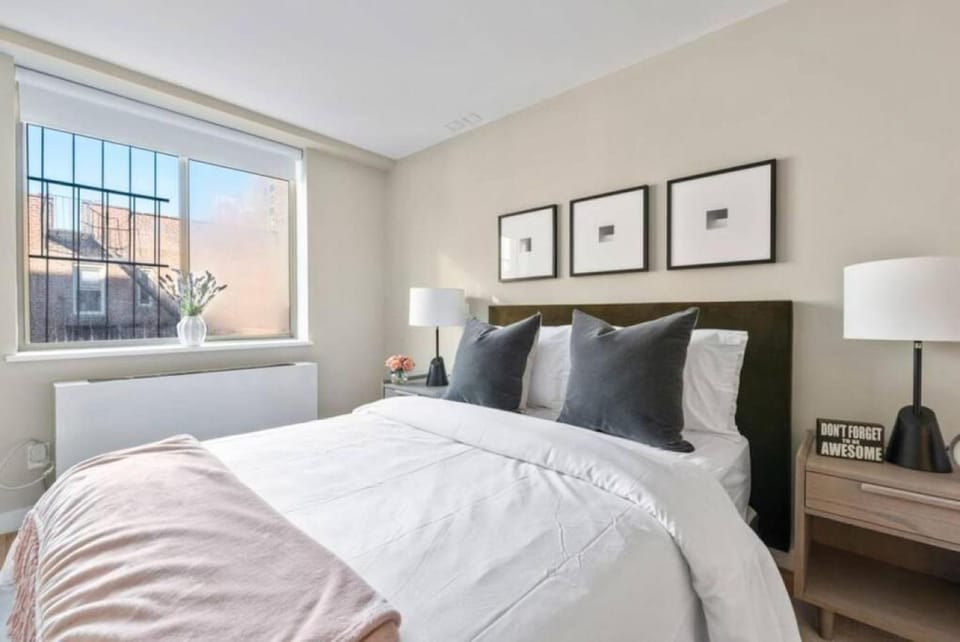 3BR Penthouse with Massive Private Rooftop Apartment in Roosevelt Island