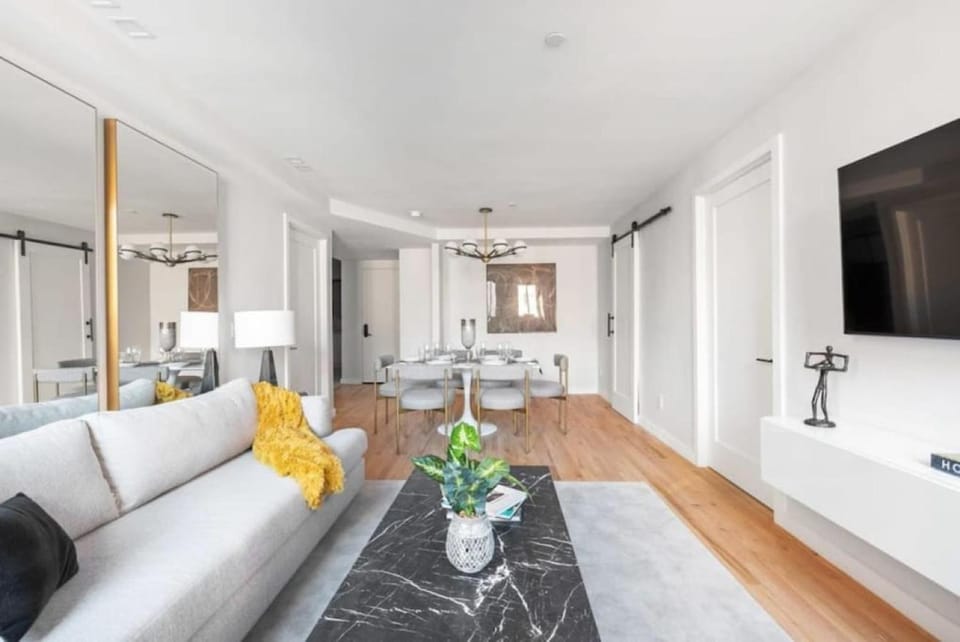 3BR Penthouse with Massive Private Rooftop Apartment in Roosevelt Island