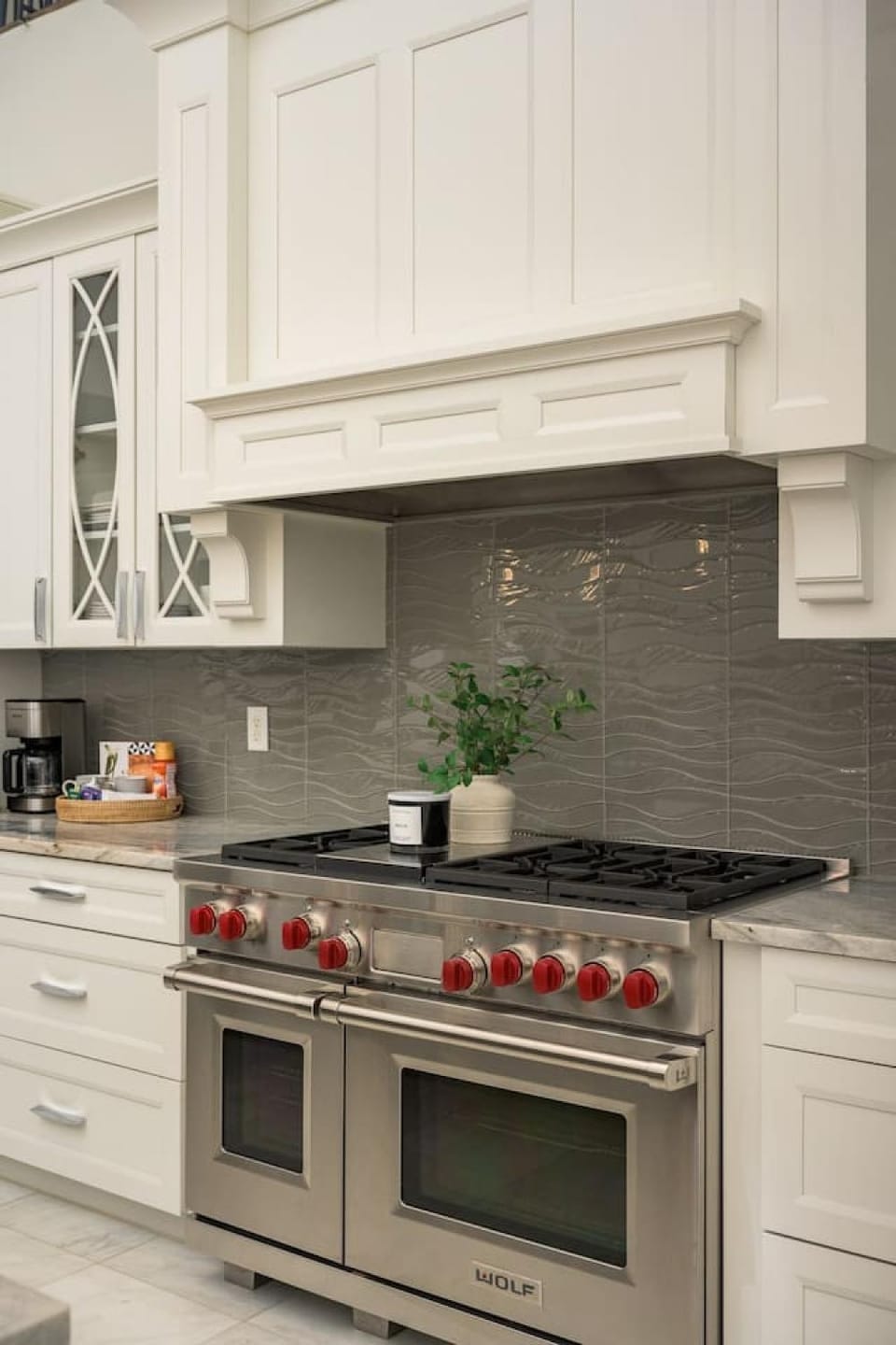 Kitchen or kitchenette, oven, stove