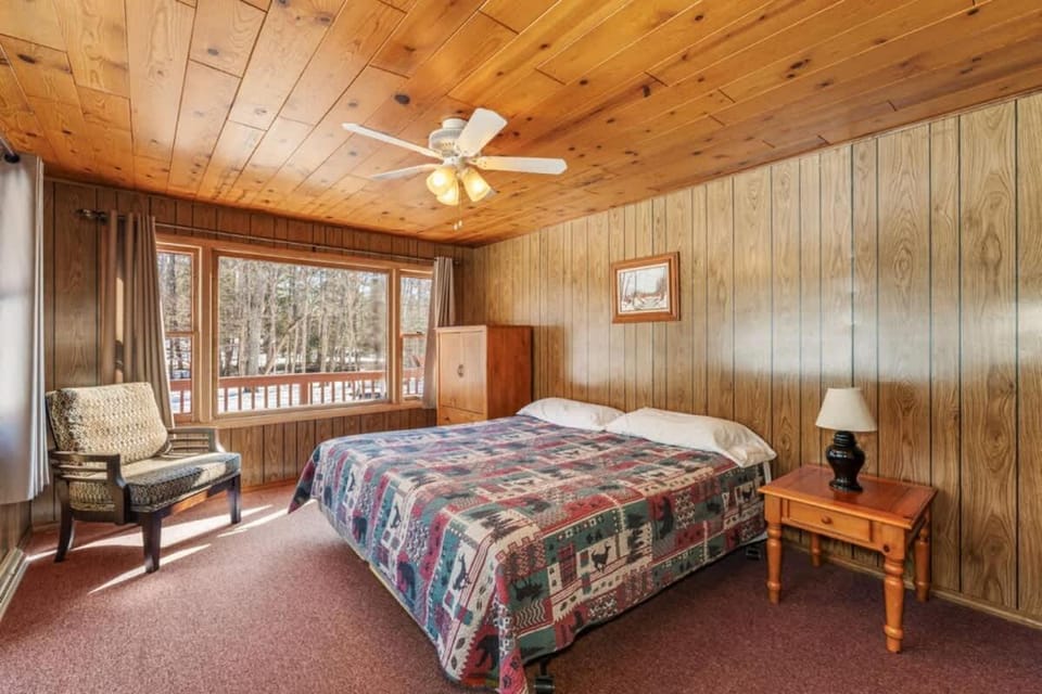 Eagle Villa At Otter Cove House in Wisconsin
