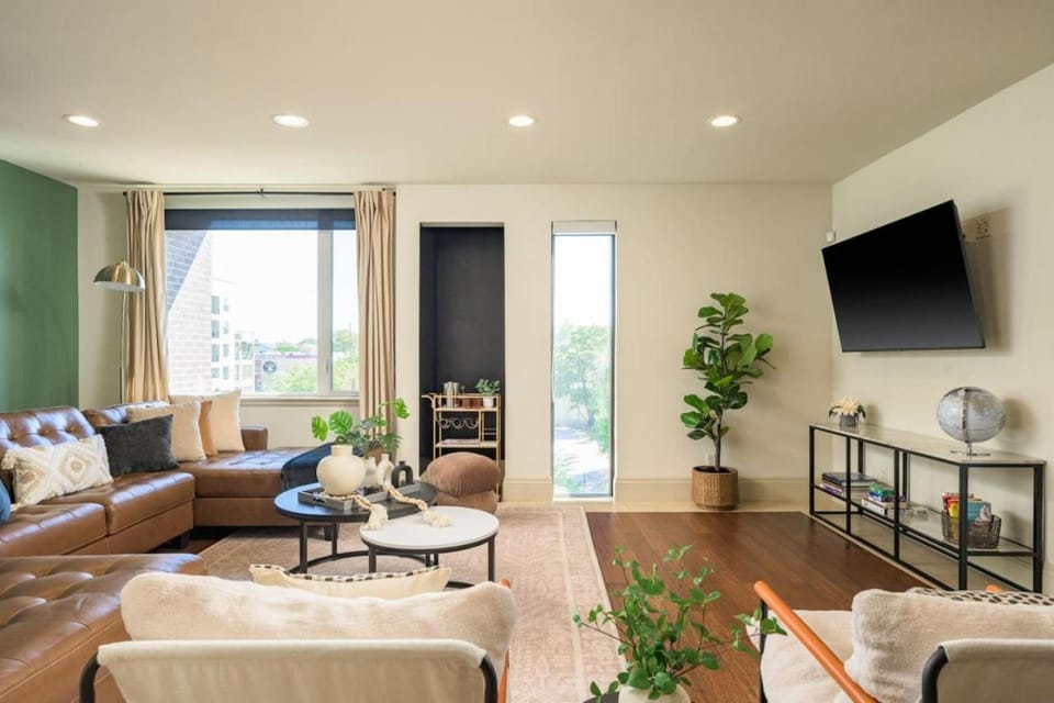Communal lounge/ TV room, TV and multimedia, Living room, Seating area