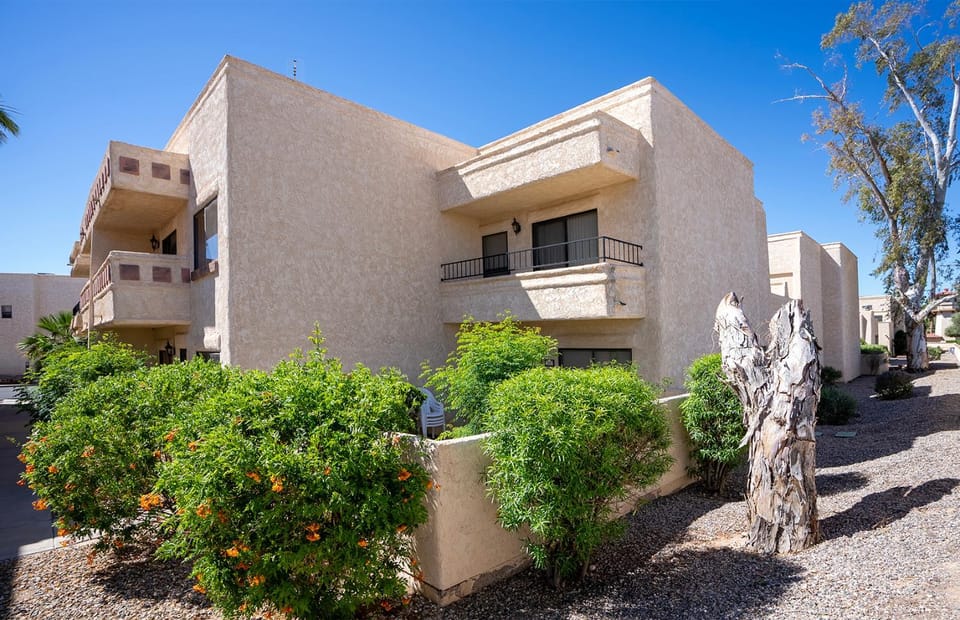 Great Townhome on the Island Launch your boat in minutes House in Lake Havasu City