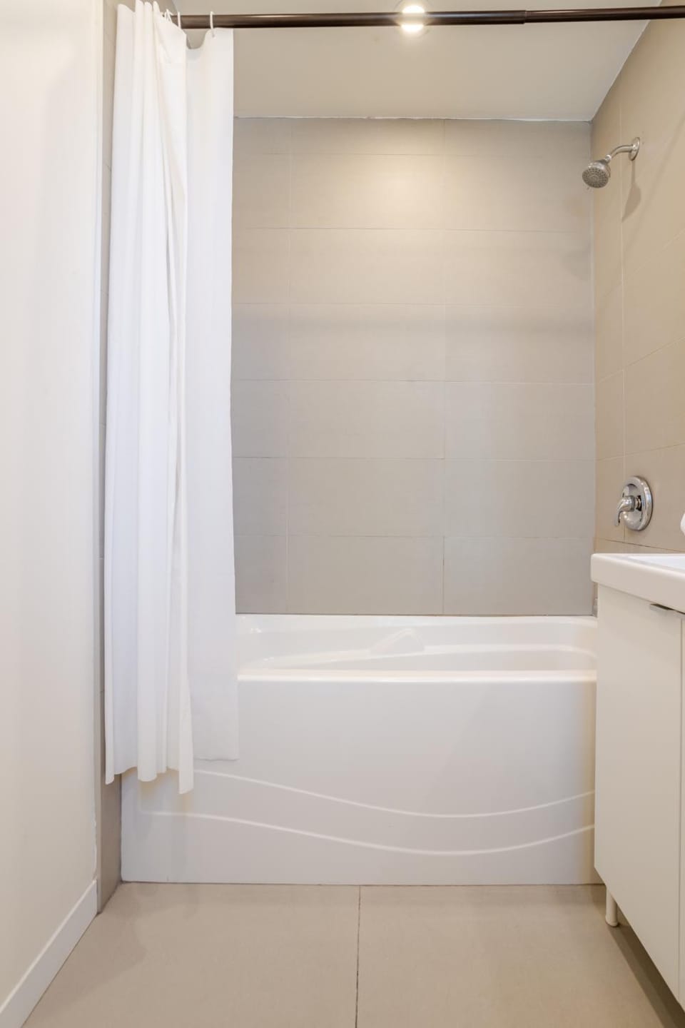 Bathroom, Bath, heating, air conditioner
