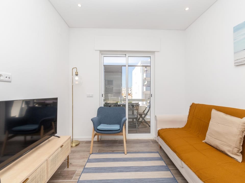 Communal lounge/ TV room, Living room, Seating area