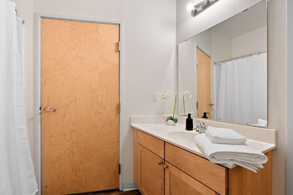 The Hazel Free parking, Gym, Fast WIFI, Central House in Minneapolis