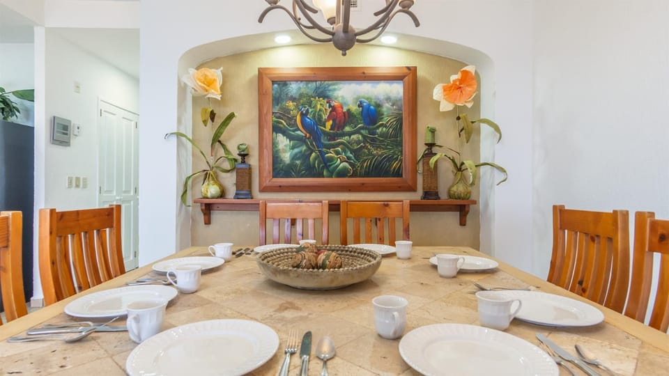Food and drinks, Decorative detail, Dining area